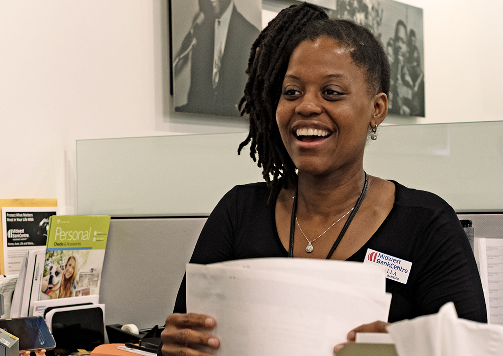 Midwest BankCentre employee at the Friendly Temple branch